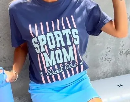 SPORTS MOM Social Club tee